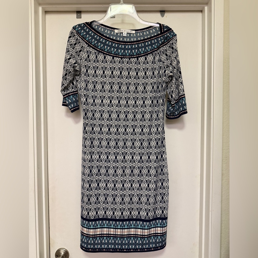 Max Studio 3/4 length sleeve geometric dress - knee length - size M - teal/white